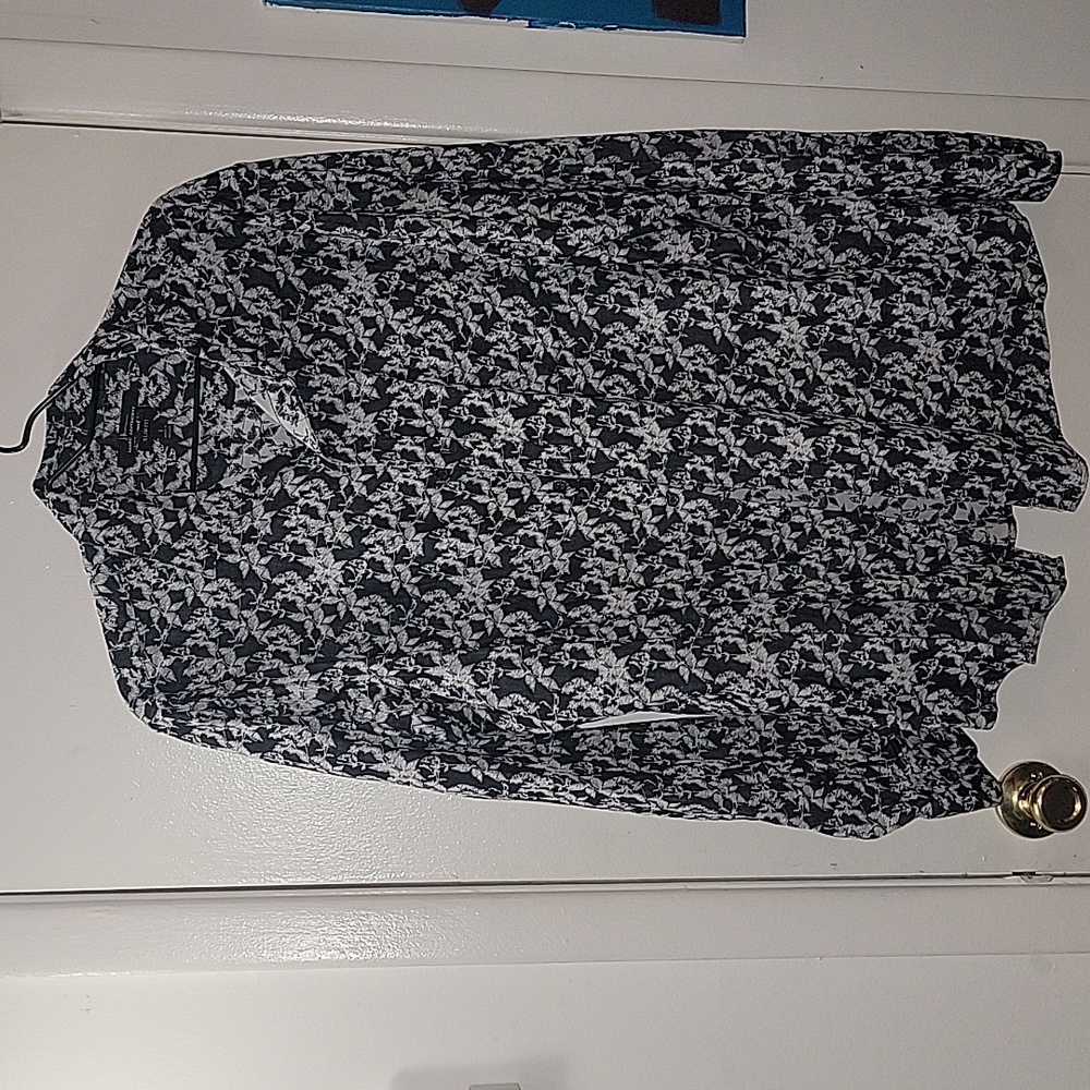 Marc Anthony slim fit size large printed shirt